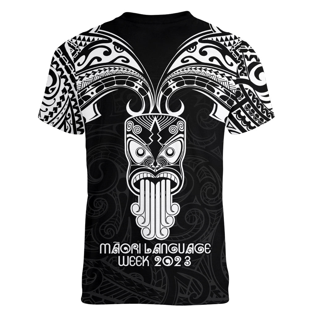 New Zealand Te Reo Maori Women V Neck T Shirt Kia Kaha Maori Language Week Black Style LT9 - Polynesian Pride