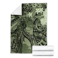 Pacific Beauty Girl Blanket Green Polyneisan Tribal Vintage Motif