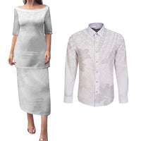 Samoa Lotu Tamaiti Couples Matching Puletasi and Long Sleeve Button Shirt White Sun Day Beauty Hibiscus Ver02 LT9 White - Polynesian Pride