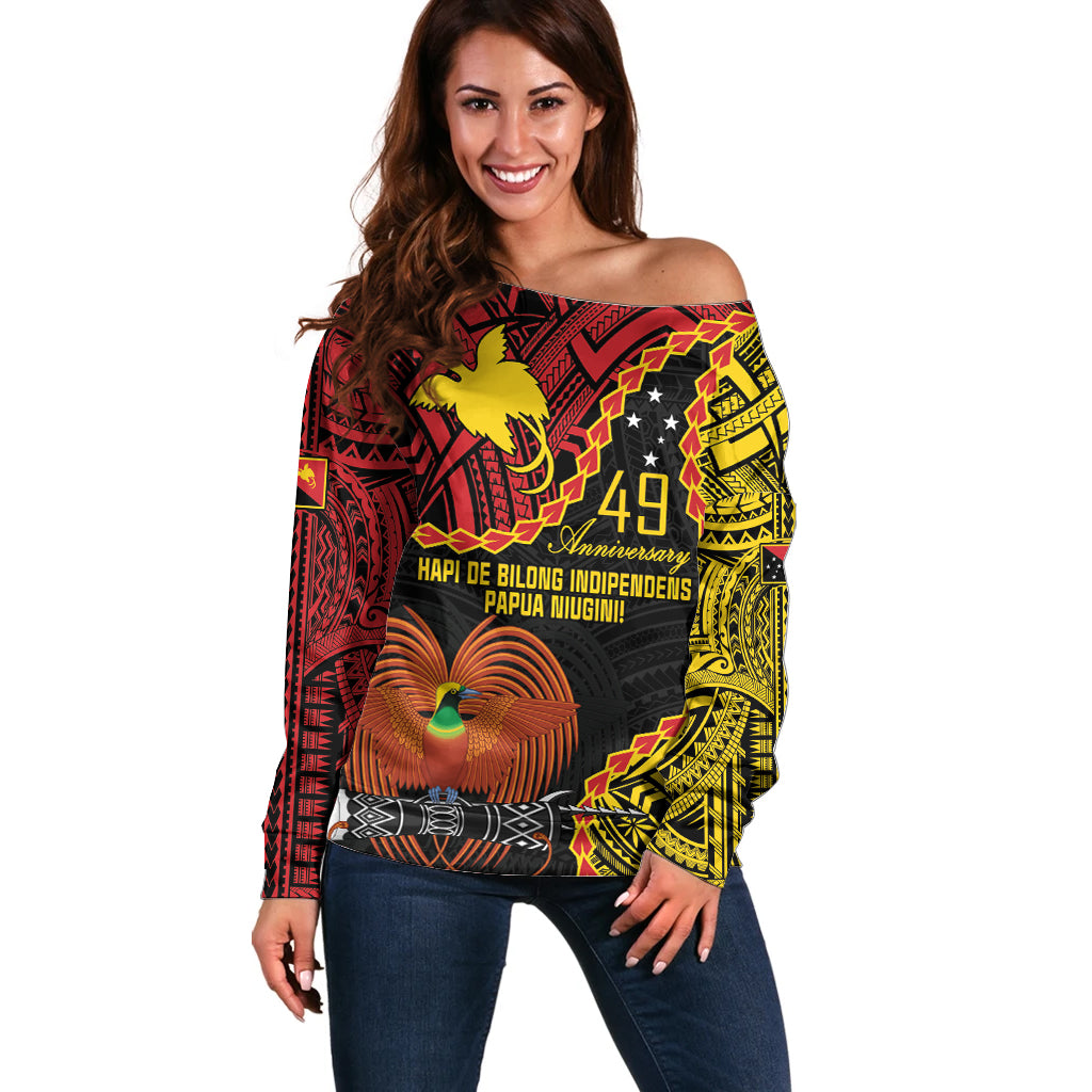 Personalised Papua New Guinea 49th Anniversary Off Shoulder Sweater Hapi De bilong Indipendens Papua Niugini LT9 Women Black - Polynesian Pride