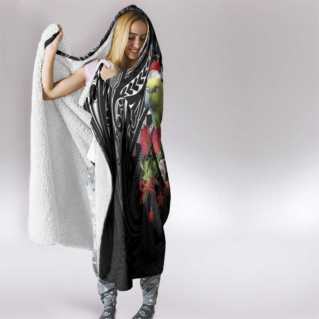 Meri Kirihimete Kakapo Hooded Blanket Black Silver Fern Christmas Vibe LT9 - Polynesian Pride