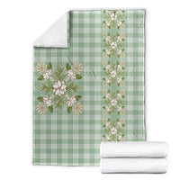 Liko Kukui Hawai'i Palaka Squares Maile Leaf Blanket Flowers Hawaiian Quilt Patterns