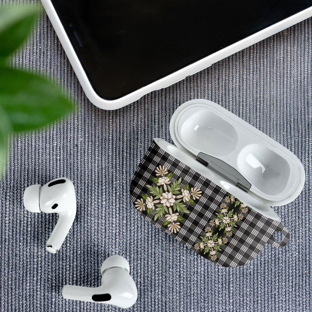 Pauli Hawai'i Palaka Squares Maile Leaf AirPods Case Flowers Hawaiian Quilt Patterns