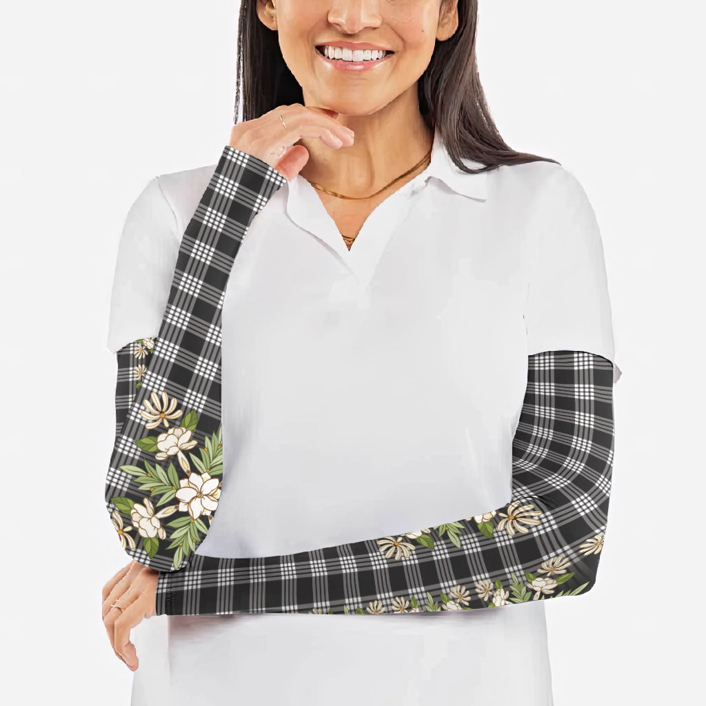 Pauli Hawai'i Palaka Squares Maile Leaf Arm Sleeves Flowers Hawaiian Quilt Patterns
