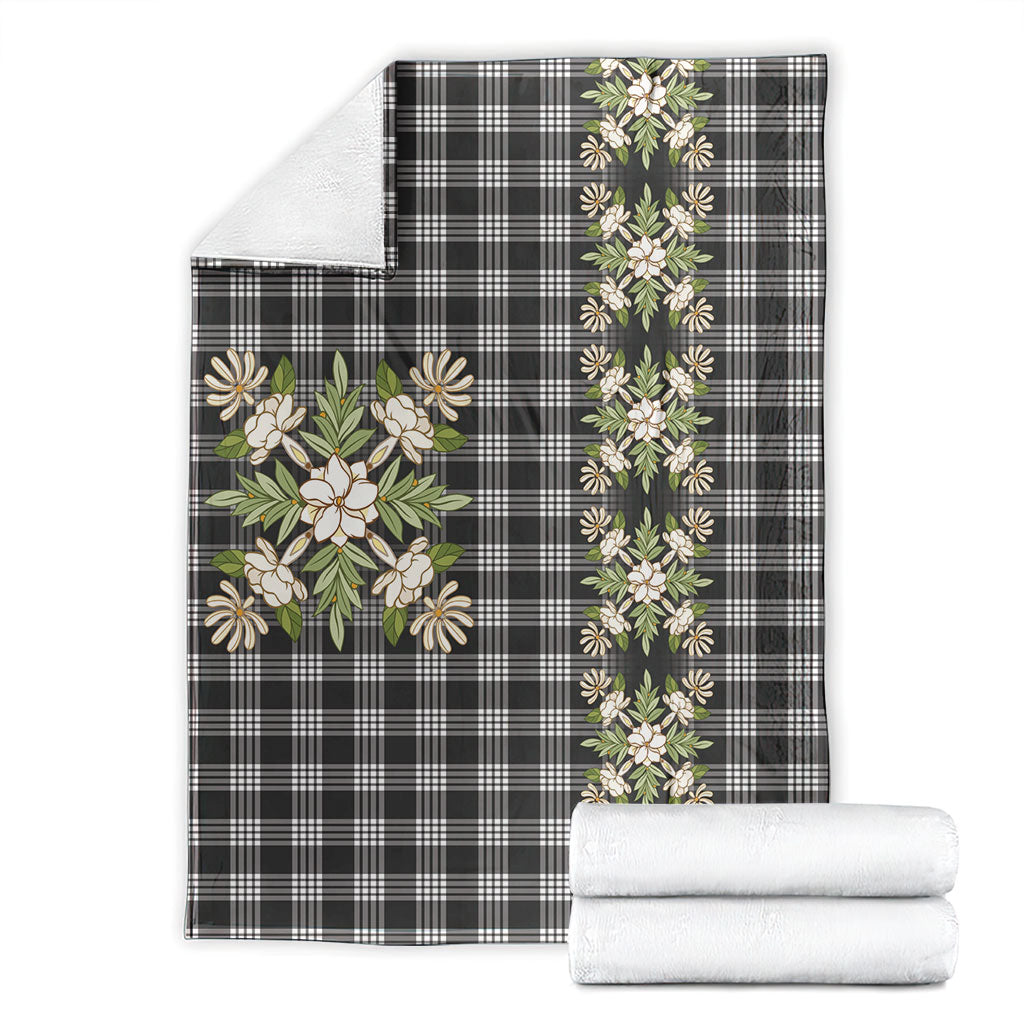 Pauli Hawai'i Palaka Squares Maile Leaf Blanket Flowers Hawaiian Quilt Patterns