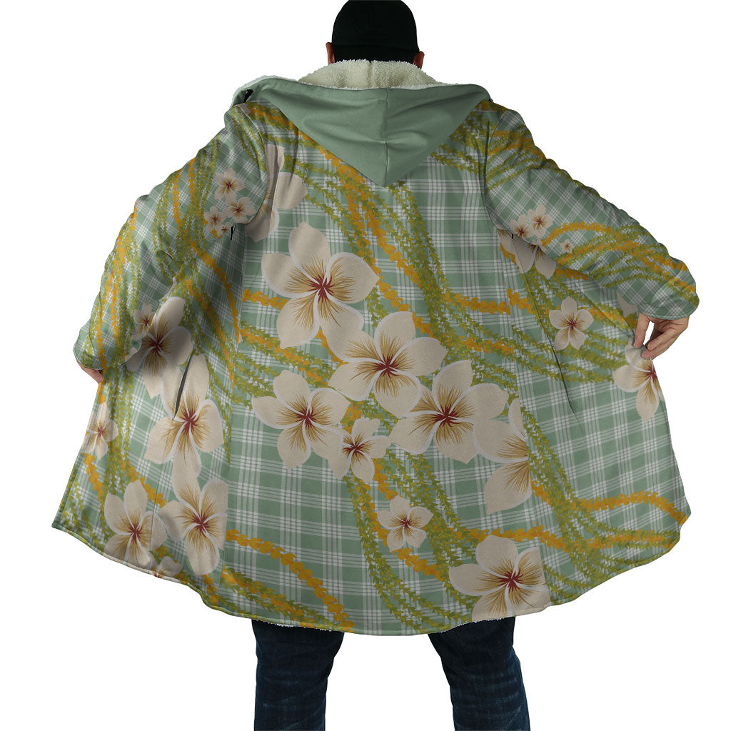 Liko Kukui Hawai'i Palaka Plumeria Cloak Puakenikeni and Maile Lei
