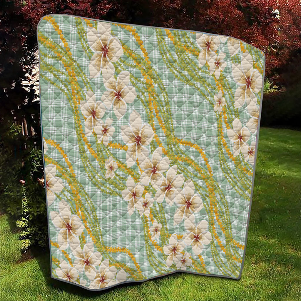 Liko Kukui Hawai'i Palaka Plumeria Quilt Puakenikeni and Maile Lei