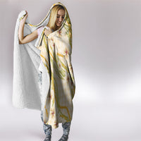Melemele Ahiahia Hawai'i Palaka Plumeria Hooded Blanket Puakenikeni and Maile Lei