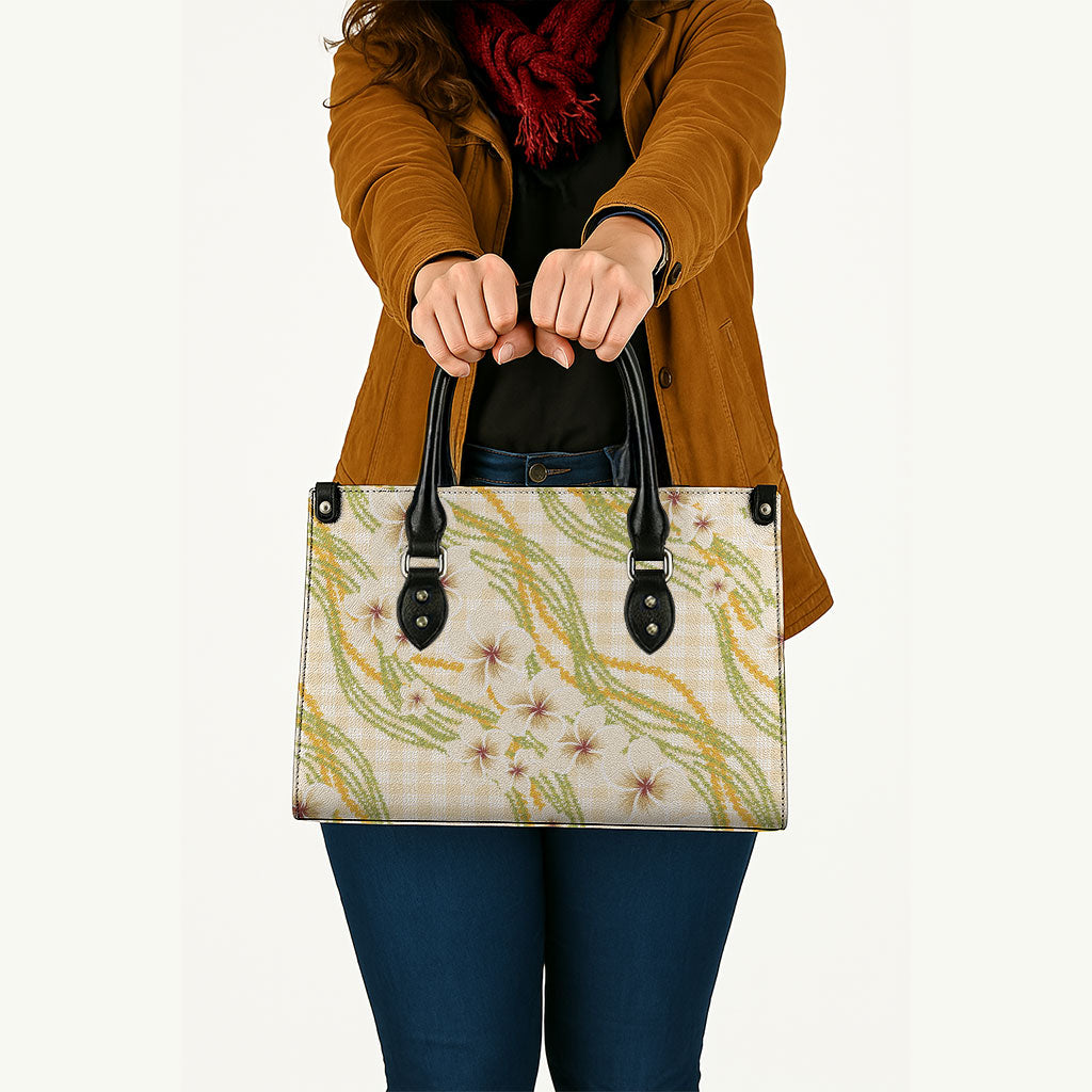 Melemele Ahiahia Hawai'i Palaka Plumeria Leather Bag Puakenikeni and Maile Lei
