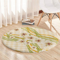 Melemele Ahiahia Hawai'i Palaka Plumeria Round Carpet Puakenikeni and Maile Lei