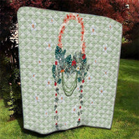 Sage Green Hawaiian Palaka Quilt Kukui Nut Money Lei - Polynesian Pride