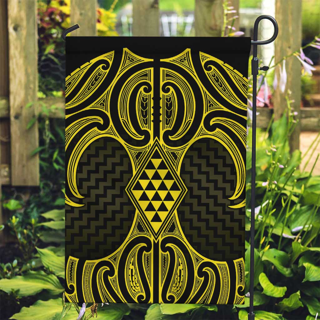 Mahi-dawg Maori Ta Moko Poutama Art Garden Flag