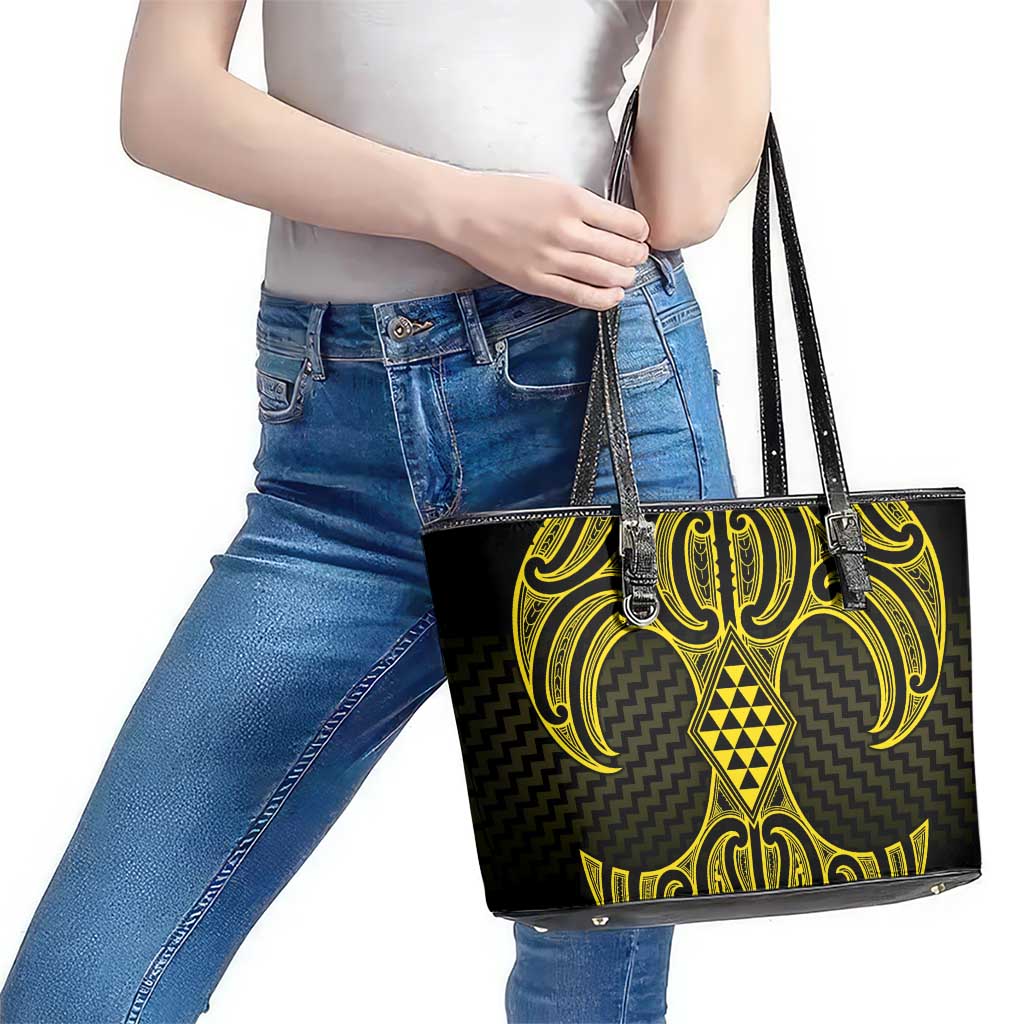 Mahi-dawg Maori Ta Moko Poutama Art Leather Tote Bag