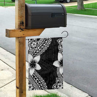 Lotu Tamaiti White Sunday Garden Flag Pacific Plumeria Flowers - Black Version