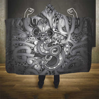 Aotearoa Maori Hei Tiki Hooded Blanket Kiwikiwi Kowhaiwhai Puhoro Motif