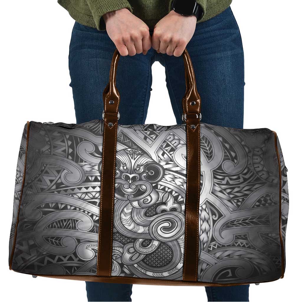 Aotearoa Maori Hei Tiki Travel Bag Kiwikiwi Kowhaiwhai Puhoro Motif