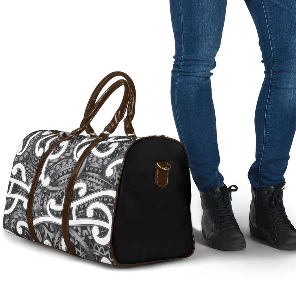 Aotearoa Maori Kowhaiwhai Travel Bag Kiwikiwi Puhoro and Patiki LT9 - Polynesian Pride