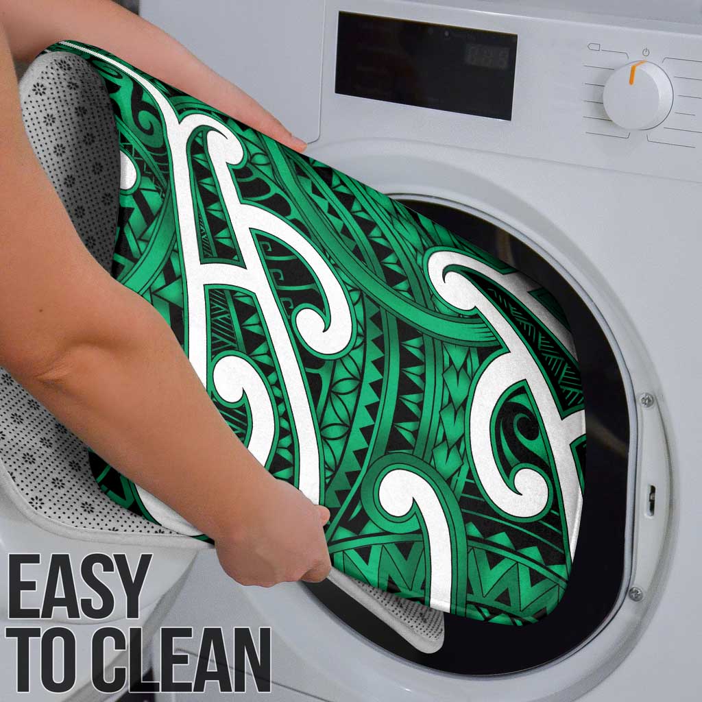 Aotearoa Maori Kowhaiwhai Bathroom Set Kakariki Puhoro and Patiki