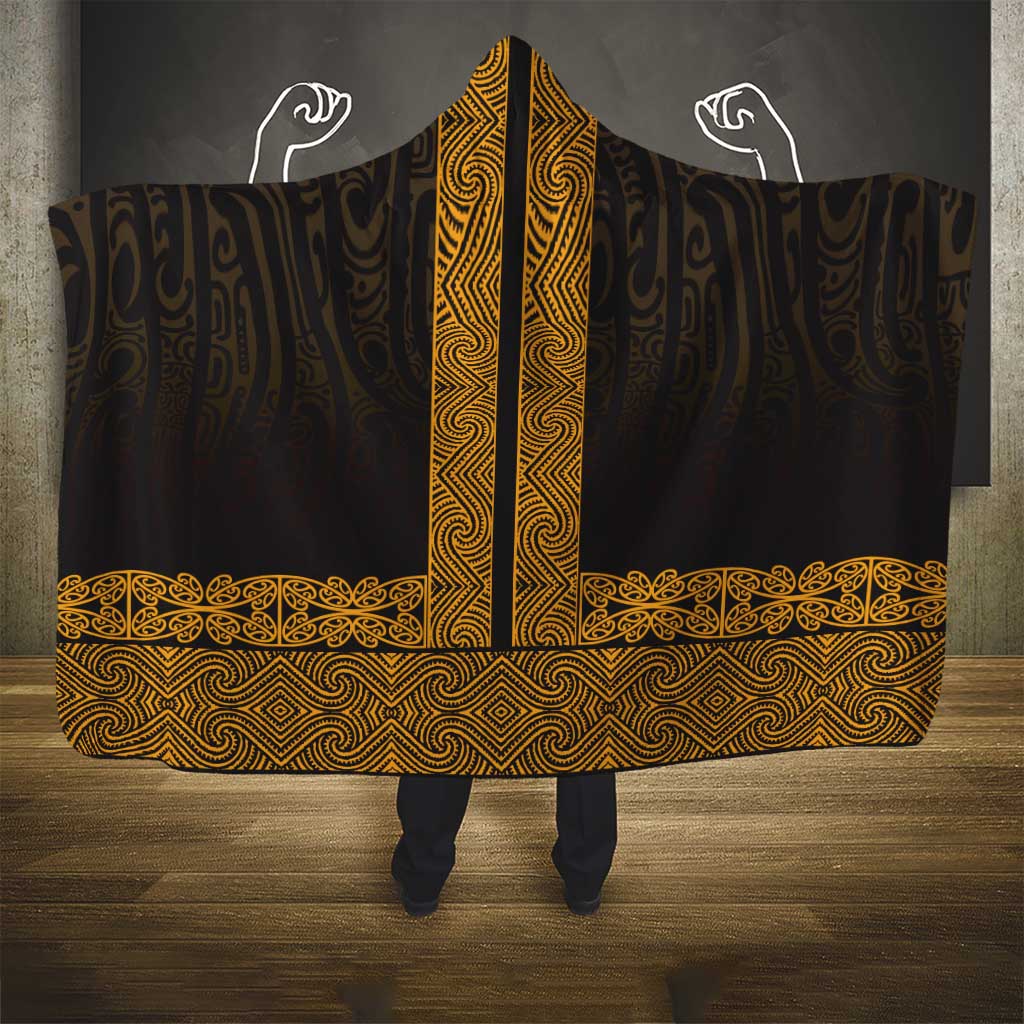 New Zealand Maori Kowhaiwhai Hooded Blanket Karaka Maui and Mangopare