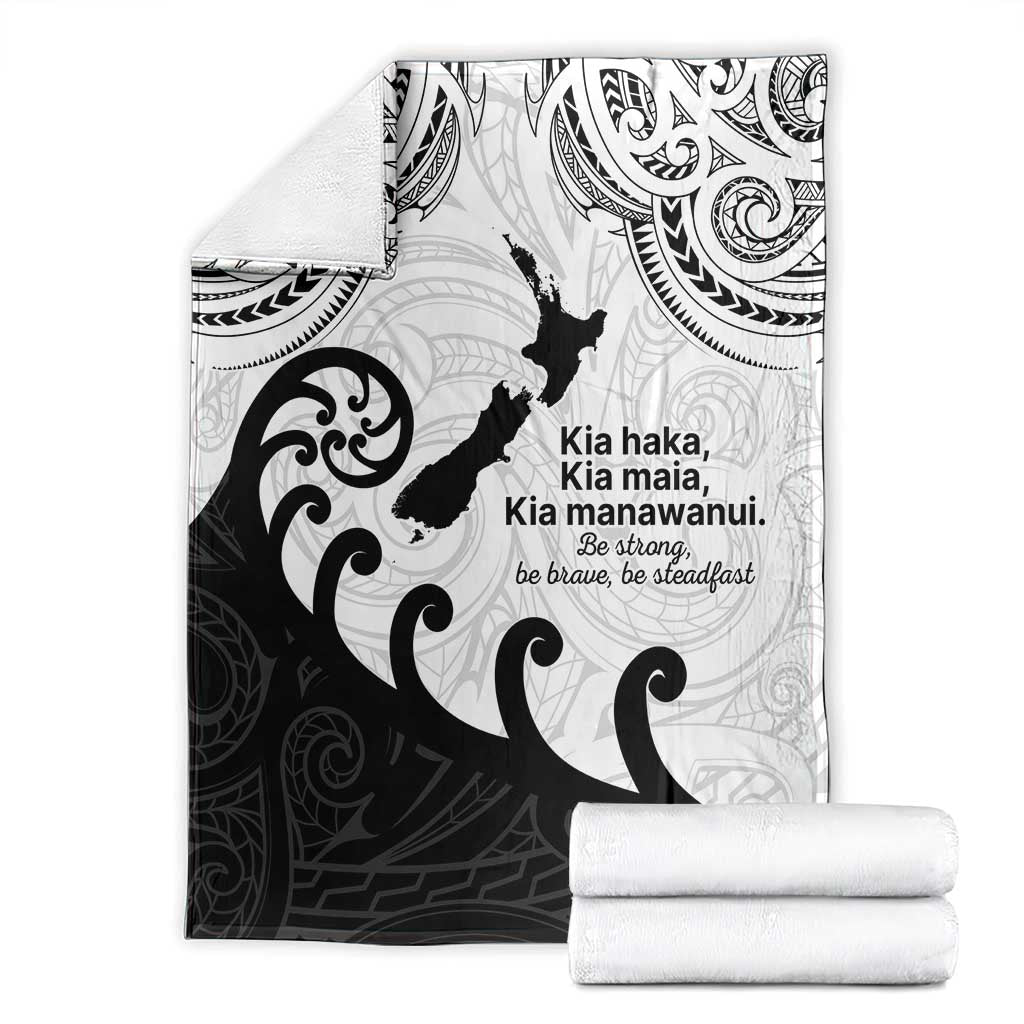 Kia Haka Maori language Blanket Te Reo Maori Inspired Art
