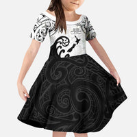 Kia Haka Maori language Kid Short Sleeve Dress Te Reo Maori Inspired Art