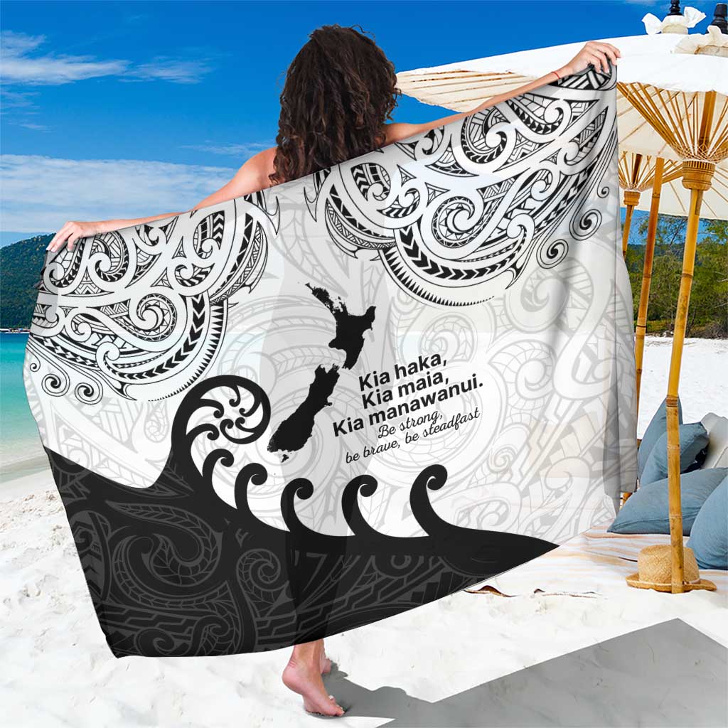 Kia Haka Maori language Sarong Te Reo Maori Inspired Art LT9 One Size 44 x 66 inches white - Polynesian Pride