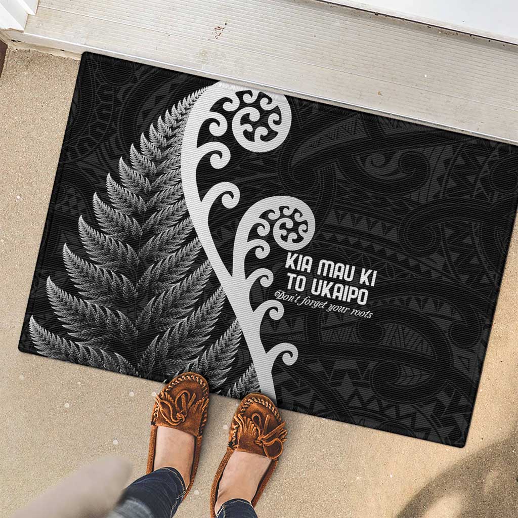 Kia Mau Ki To Ukaipo Rubber Doormat Te Reo Maori Koru Fern Art