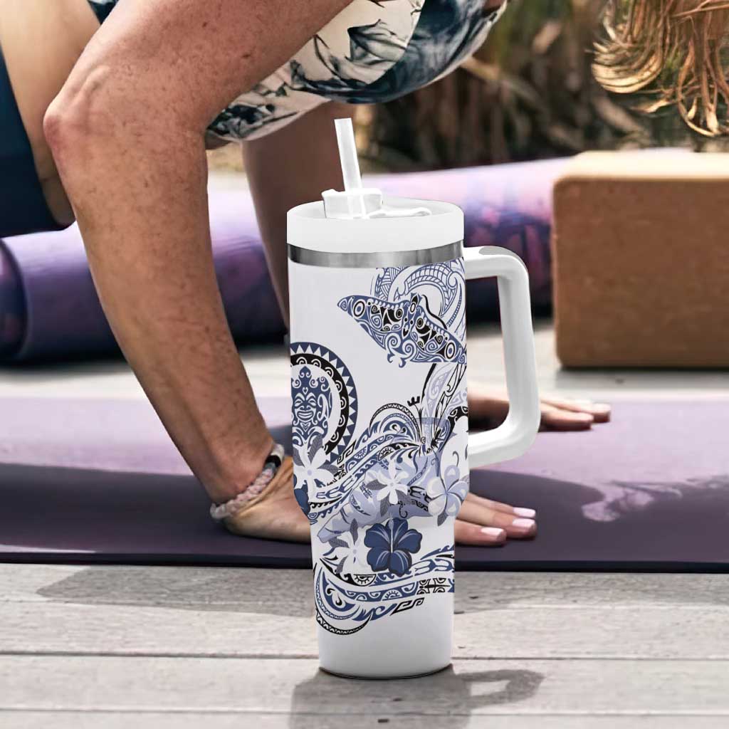 Polynesian Manta Ray Tumbler With Handle Blue Floral Turtle Tattoo - Polynesian Pride
