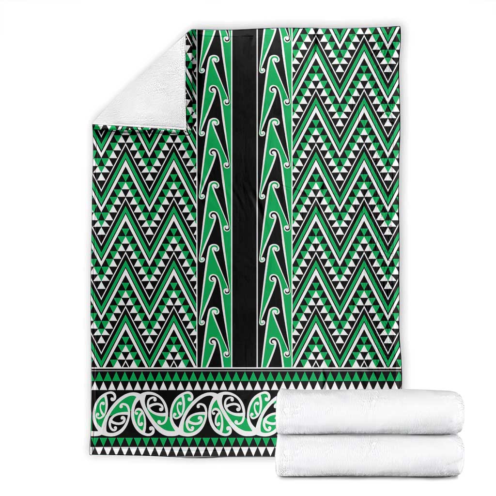 New Zealand Maori Niho Taniwha Blanket Kakariki Mangopare and Puhoro Pattern