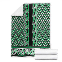 New Zealand Maori Niho Taniwha Blanket Kakariki Mangopare and Puhoro Pattern