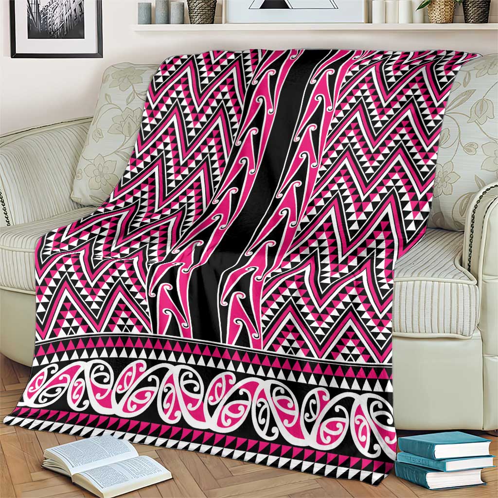New Zealand Maori Niho Taniwha Blanket Mawhero Mangopare and Puhoro Pattern