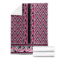 New Zealand Maori Niho Taniwha Blanket Mawhero Mangopare and Puhoro Pattern