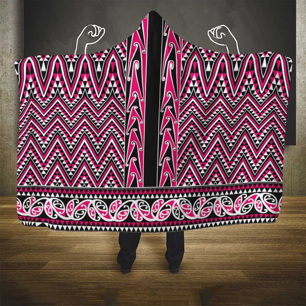 New Zealand Maori Niho Taniwha Hooded Blanket Mawhero Mangopare and Puhoro Pattern