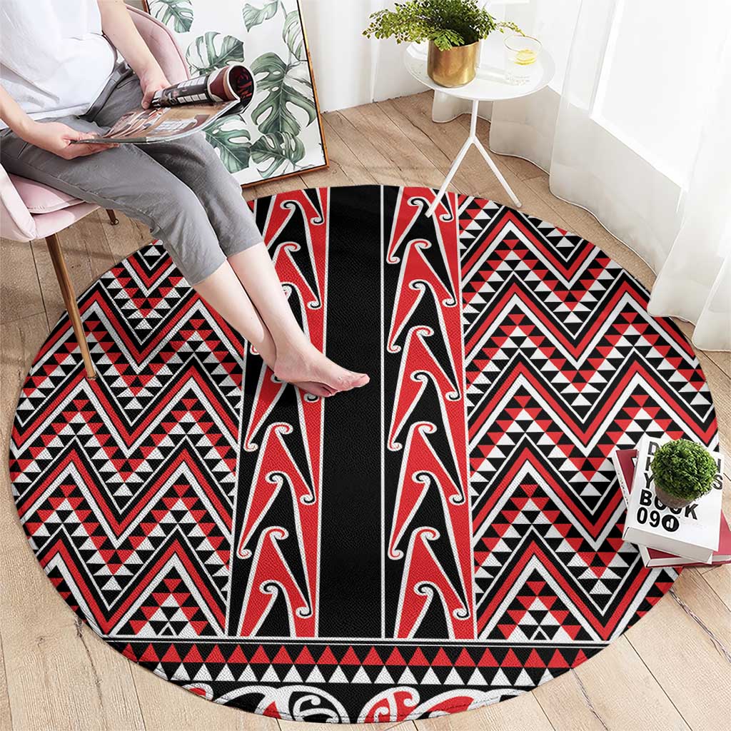 New Zealand Maori Niho Taniwha Round Carpet Whero Mangopare and Puhoro Pattern