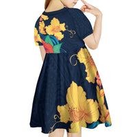 Polynesian Hibiscus Flower Waves Pattern Kid Short Sleeve Dress