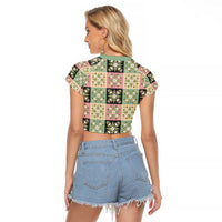 Seamless Pattern Maile and Pikake Lei Raglan Cropped T Shirt Squares Maile Leaf - Polynesian Pride