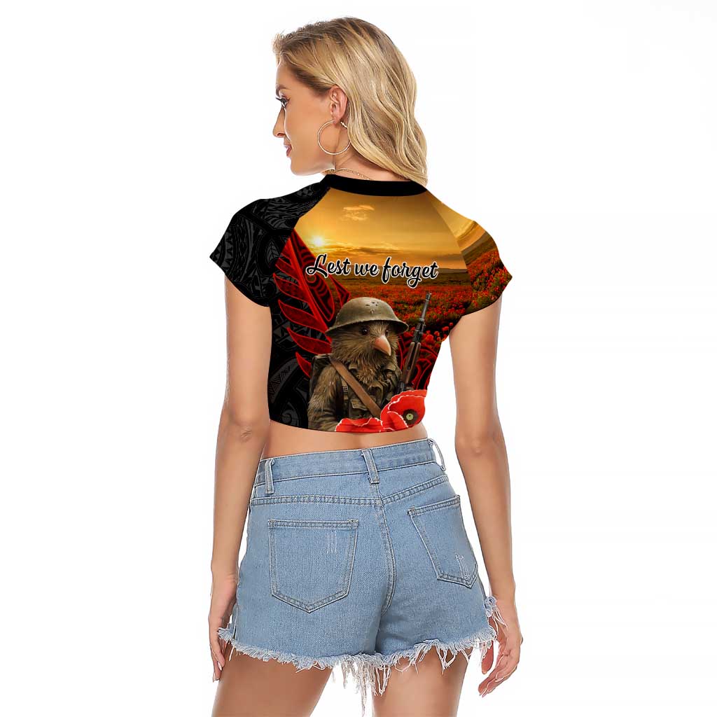 Maori Kiwi Soldier Fern Tattoo ANZAC Day Raglan Cropped T Shirt Lest We Forget