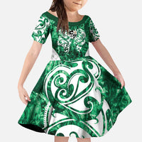 Queensland Maori Kiwi Personalised Family Matching Summer Maxi Dress and Hawaiian Shirt Kikirangi Papua Shell Maori Tribal Tattoo LT9 Daughter's Dress Green - Polynesian Pride