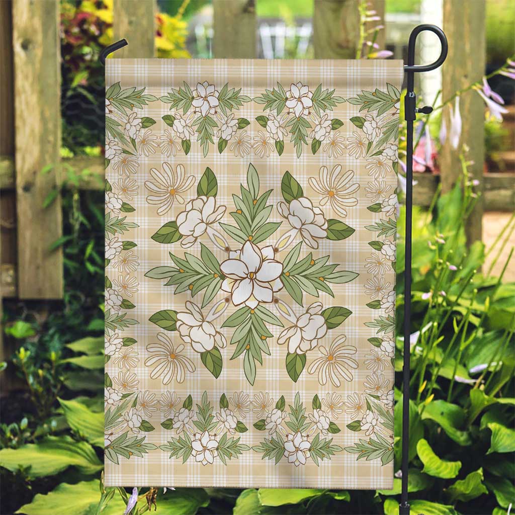 Squares Maile Leaf Garden Flag Beige Palaka Hawaiian Quilt Pattern - Polynesian Pride