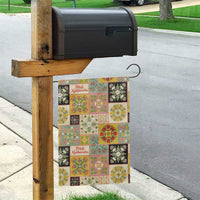 Mele Kalikimaka Hawaii Christmas Garden Flag Melemele Mama Seamless Floral Motif - Polynesian Pride