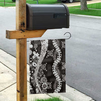 Hawaii Puakenikeni and Maile Lei Garden Flag Black Japanese Wave Style - Polynesian Pride