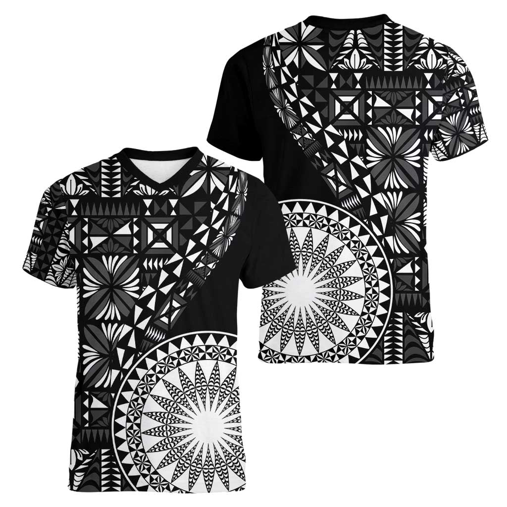 Black Tongan Ngatu Fonulei Pattern Women V-Neck T-Shirt