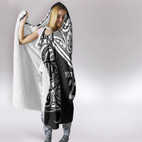 New Zealand Black Fern Custom Hooded Blanket Maori Tukutuku Black-white Motif