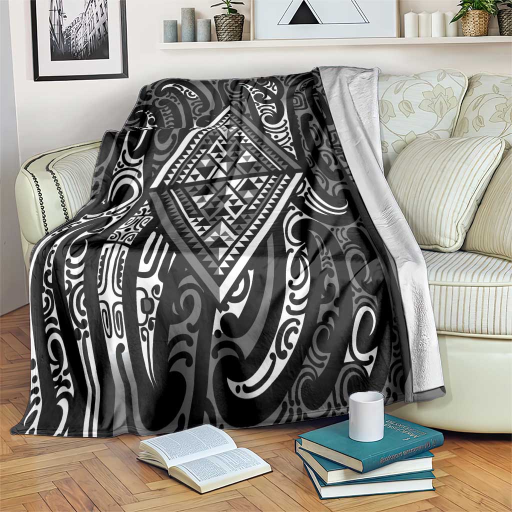 New Zealand Maori Taniko Blanket Black Kowhaiwhai Puhoro LT9 Black - Polynesian Pride