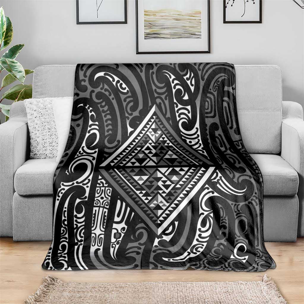 New Zealand Maori Taniko Blanket Black Kowhaiwhai Puhoro LT9 - Polynesian Pride