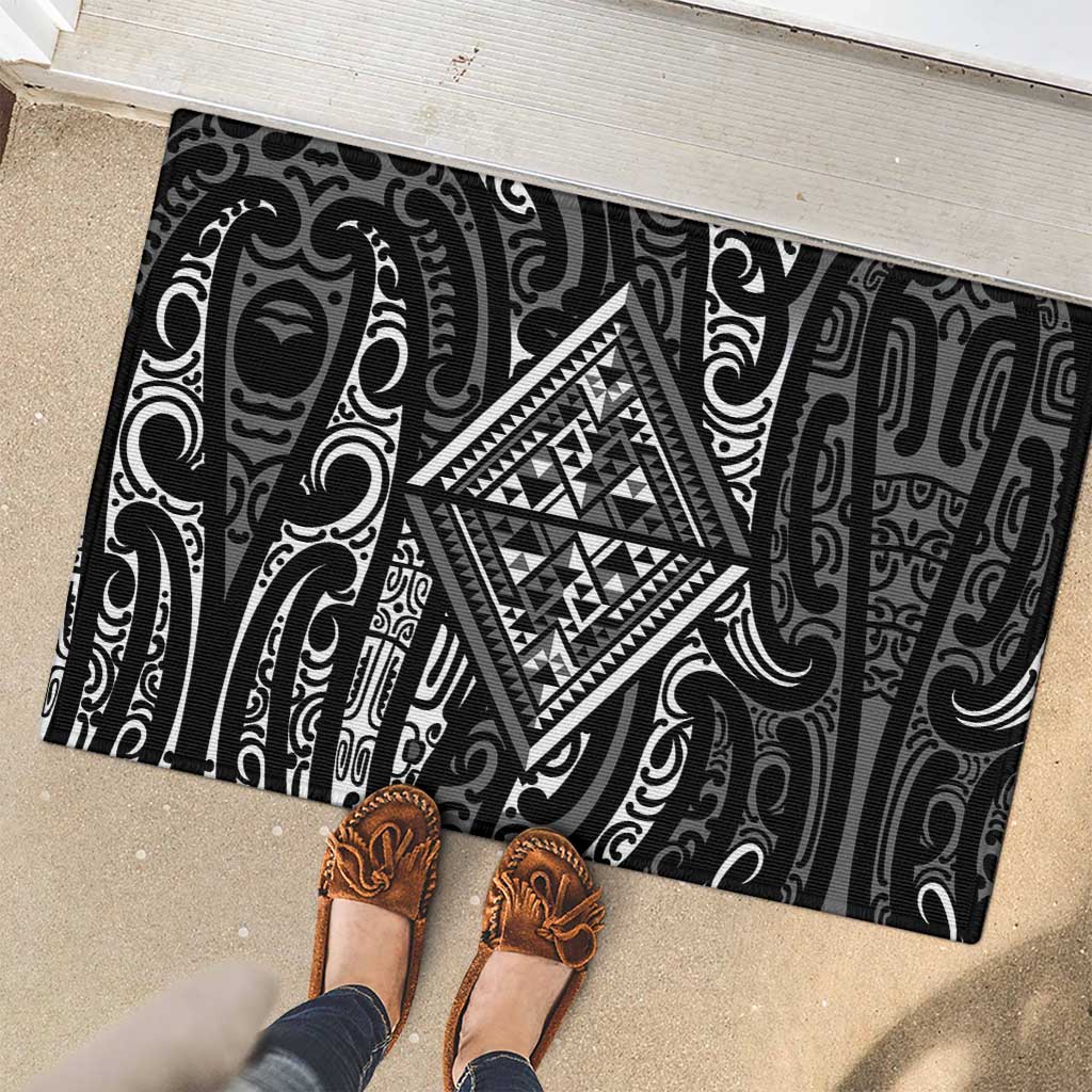 New Zealand Maori Taniko Rubber Doormat Black Kowhaiwhai Puhoro LT9 - Polynesian Pride