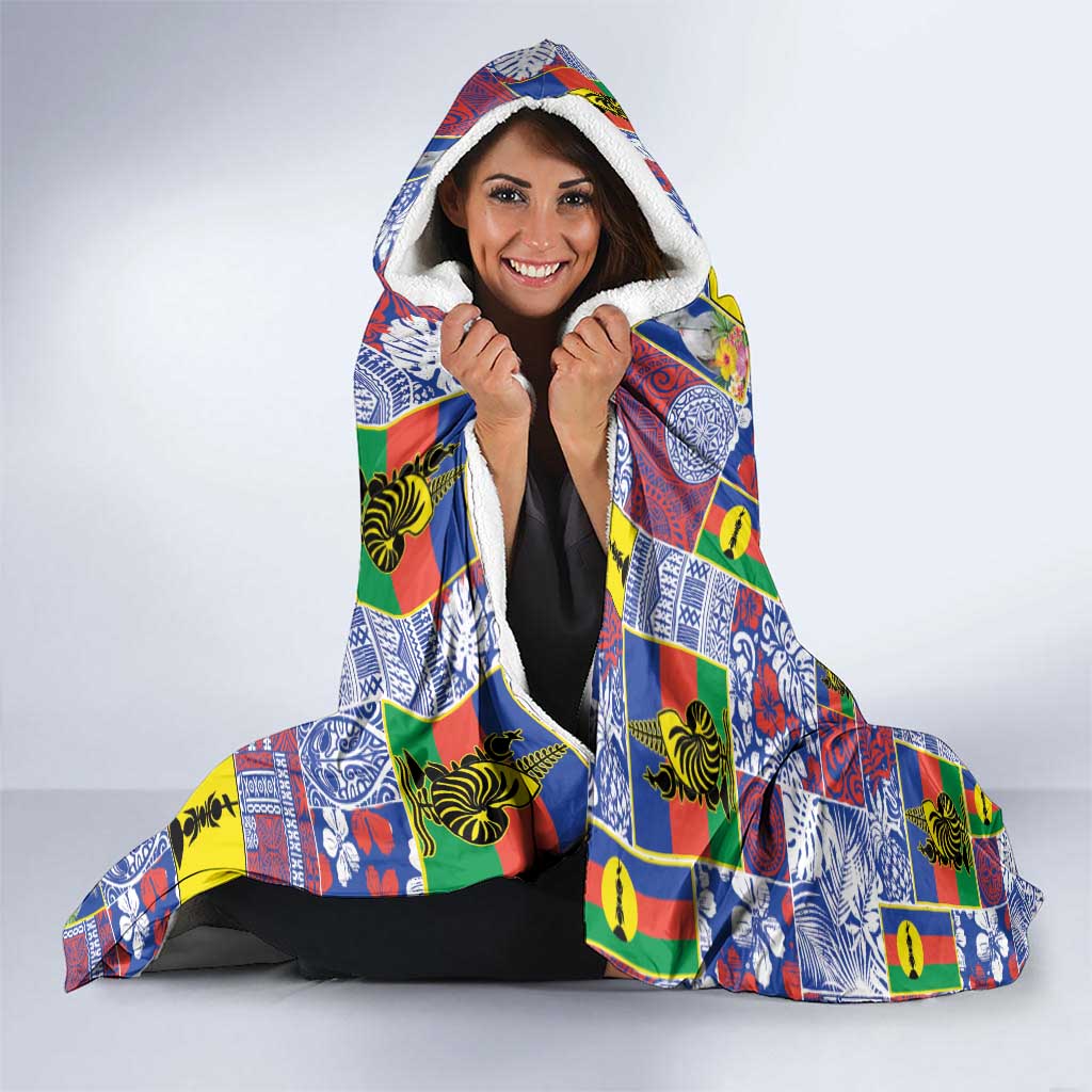 New Caledonia Joyeux Noel Hooded Blanket Pacific Patchwork Xmas Vibes - Polynesian Pride
