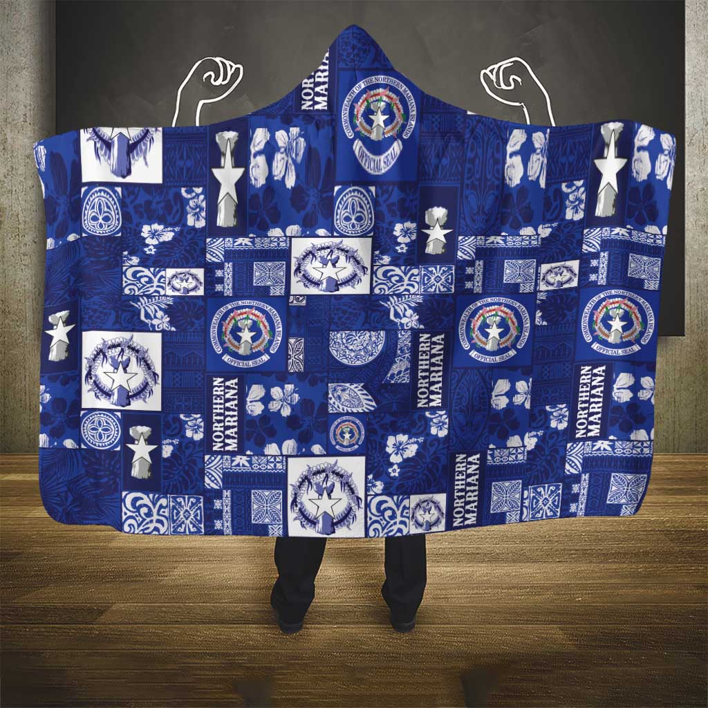 Northern Mariana Islands Magof Nochebuena Hooded Blanket Pacific Patchwork Xmas Vibes - Polynesian Pride