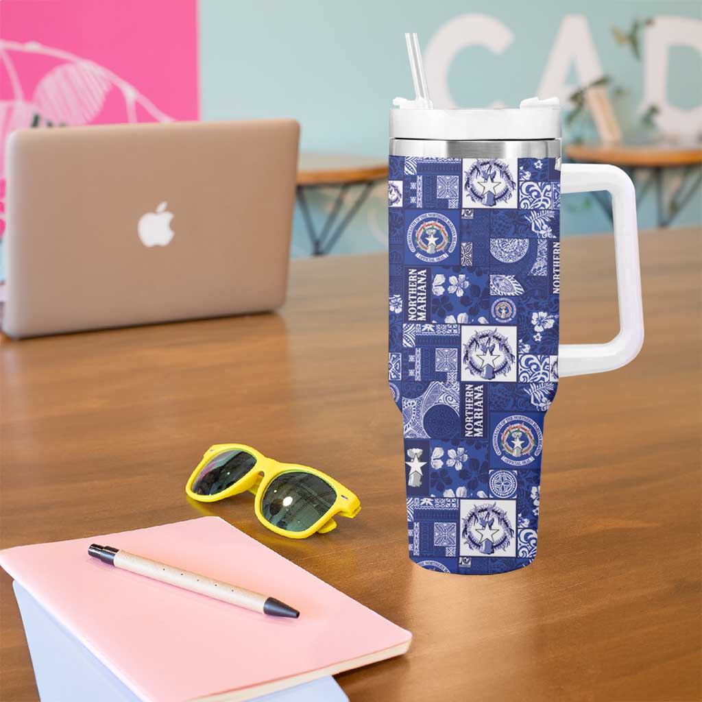 Northern Mariana Islands Magof Nochebuena Tumbler With Handle Pacific Patchwork Xmas Vibes - Polynesian Pride