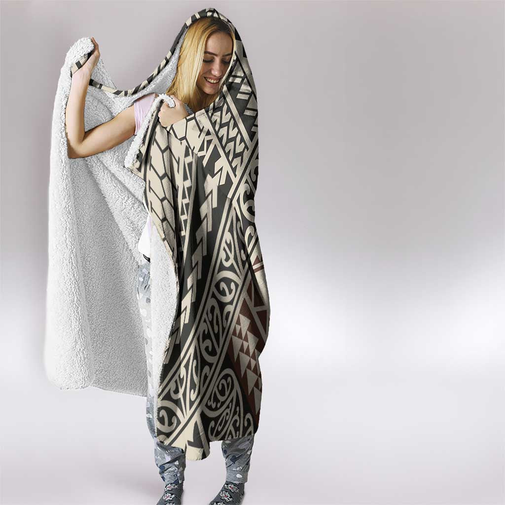 Niho Taniwha Kowhaiwhai Hooded Blanket